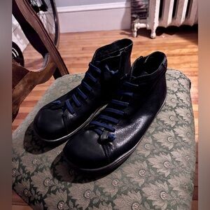 Camper Peu Black Leather Ankle Boots with Blue Laces (Size 9 US)
